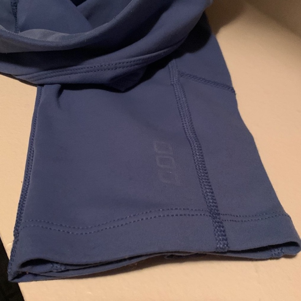 Lorna Jane Cropped Leggings